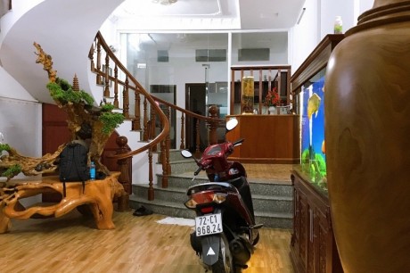 Bán khách sạn đường Phan Huy Ích, P.2, Vũng Tàu.
