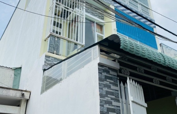 Cần bán căn nhà hẻm 496 Trương Công Định P8, hẻm thông ra Huyền Trân Công Chúa
