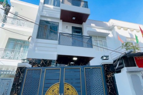 Bán nhà phố đẹp hẻm 2 xe hơi tránh nhau đường Ba Cu, Phường 3, Vũng Tàu